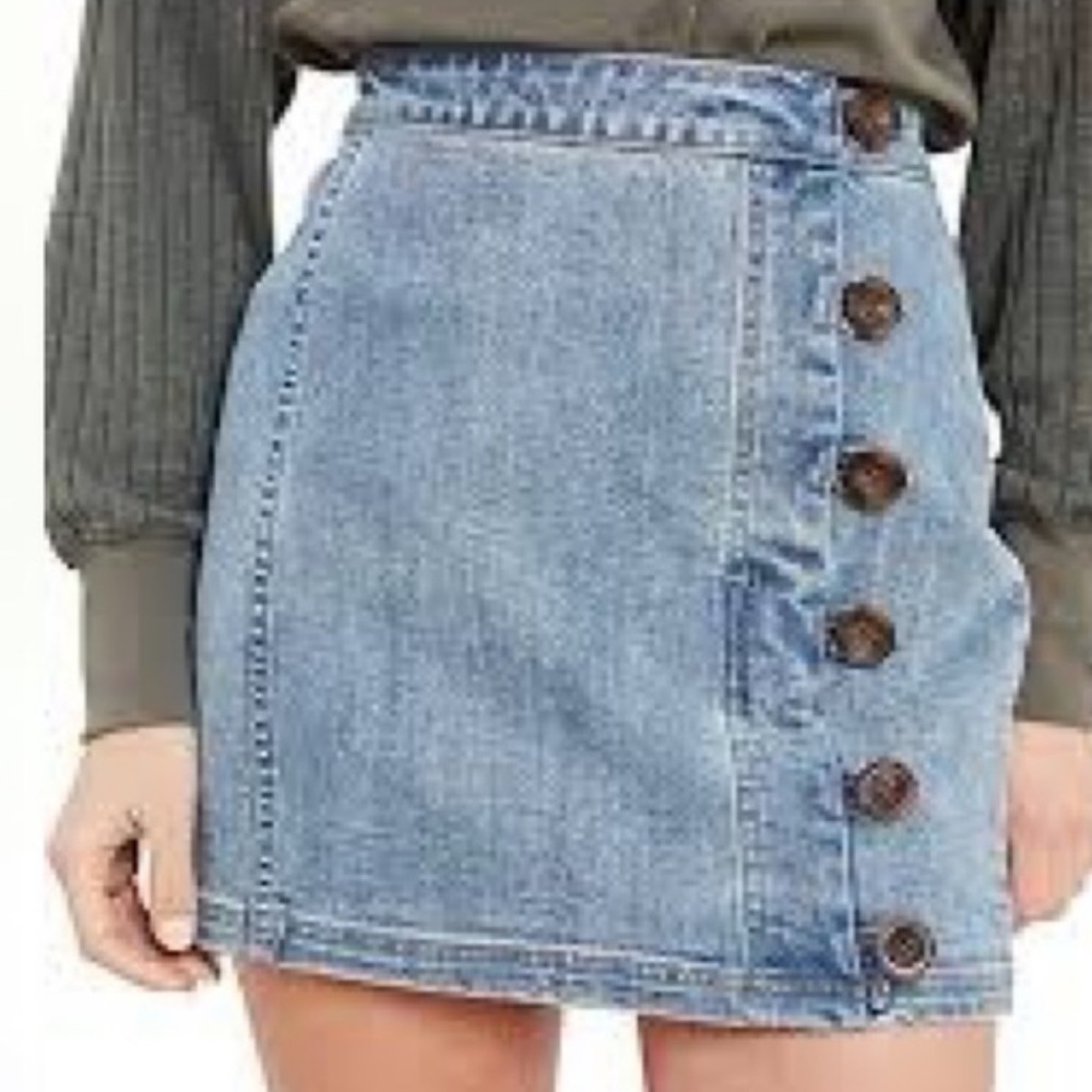 Wishlist Denim Side Button Mini Skirt Size L
Denim Button-Front Skirt